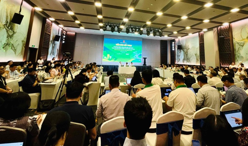 Diễn đàn đối thoại về thủ tục hành chính